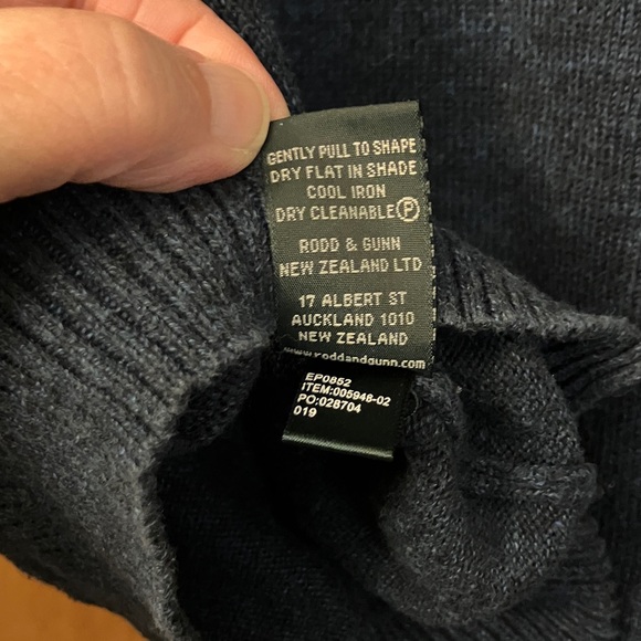 Rodd & Gunn Dark Blue Hoodie Sweater Large - Picture 10 of 10